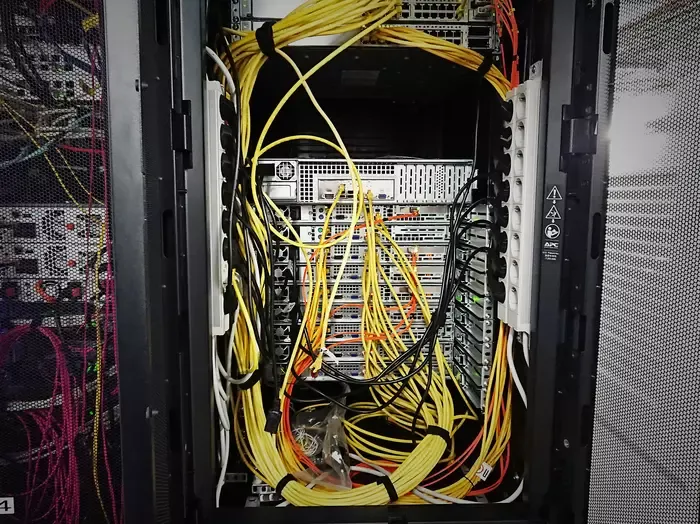 LfdA - Serverschrank